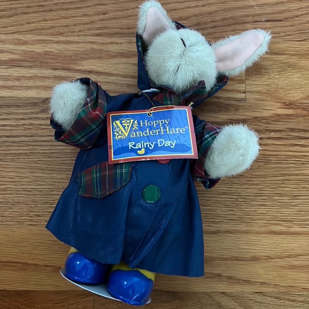 MUFFY VANDERBEAR RAINY DAY BUNNY